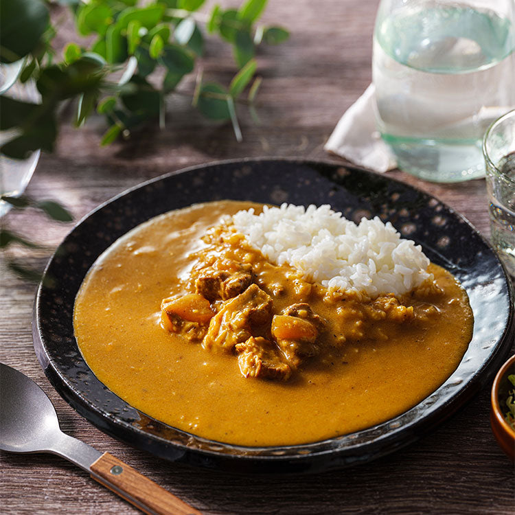 五島の鯛で出汁をとったなんにでもあうカレー(豚なんこつ)　