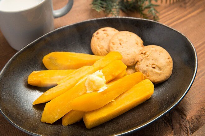 あつあつスティックごと芋バターのせ